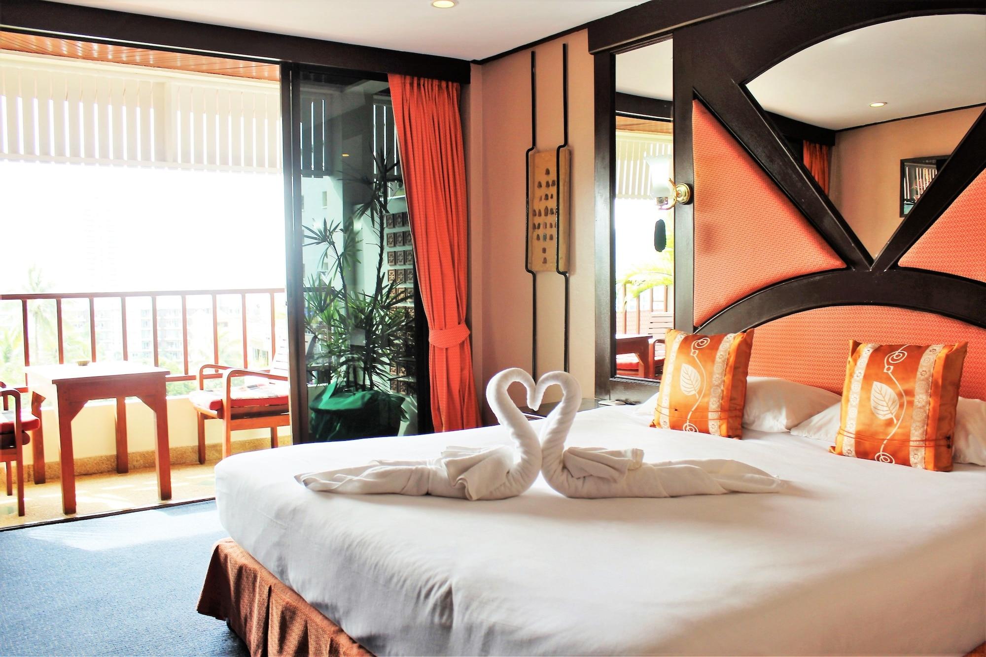 Kelly'S Residency Hotel Patong Exterior photo