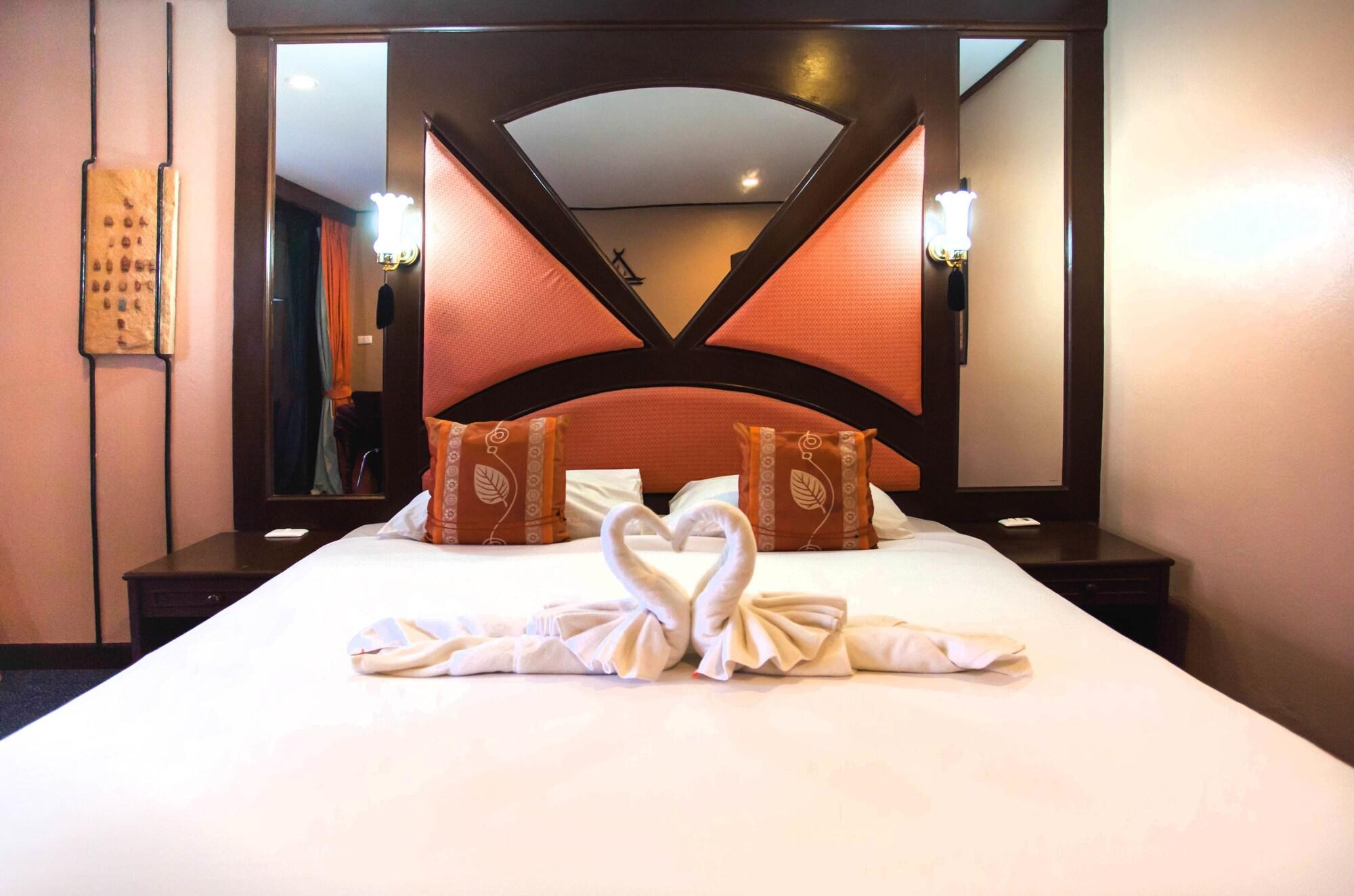 Kelly'S Residency Hotel Patong Exterior photo