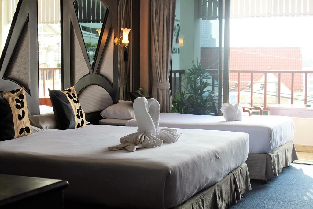 Kelly'S Residency Hotel Patong Exterior photo